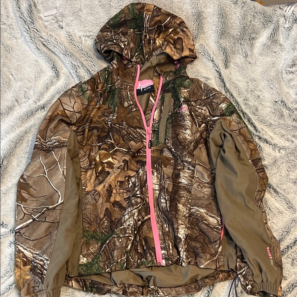 Habit Women’s Camo Hunting Jacket